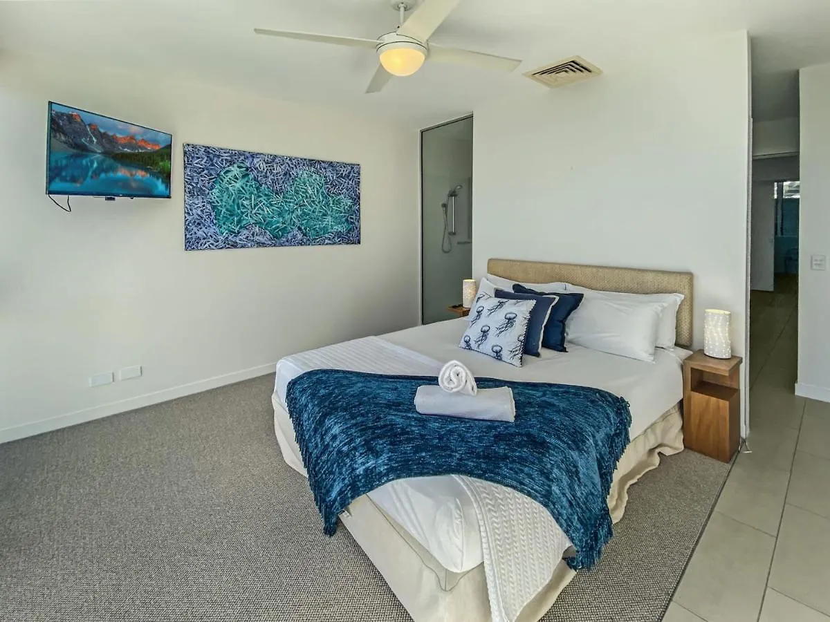 1 Bright Point Apartment 2305 Nelly Bay 0*,